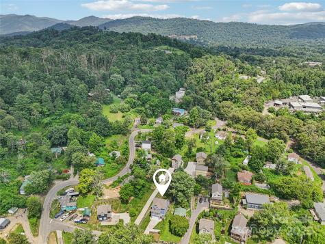 8 Apple Lane Asheville NC 28804