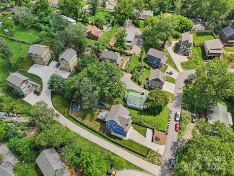 8 Apple Lane Asheville NC 28804