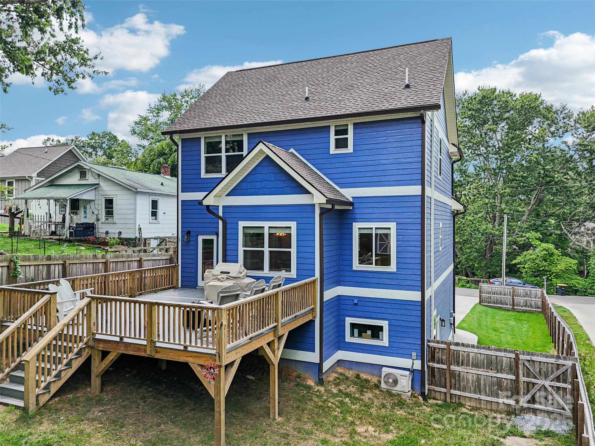 8 Apple Lane Asheville NC 28804