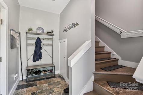 8 Apple Lane Asheville NC 28804