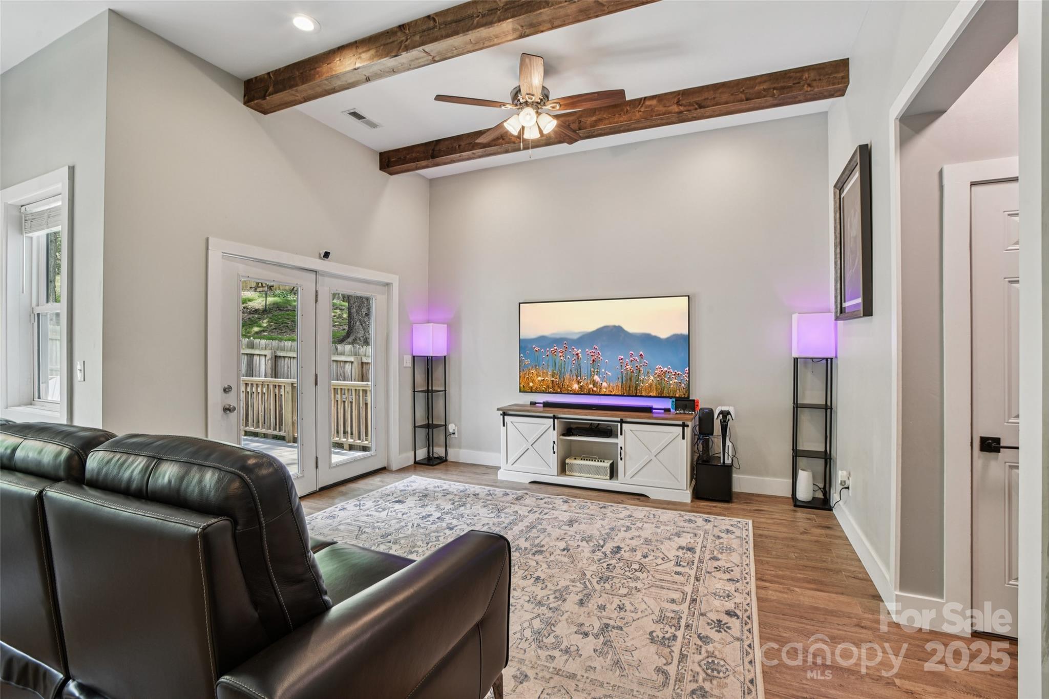 8 Apple Lane Asheville NC 28804