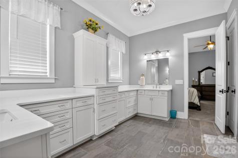 5811 Kristi Lane Midland NC 28107