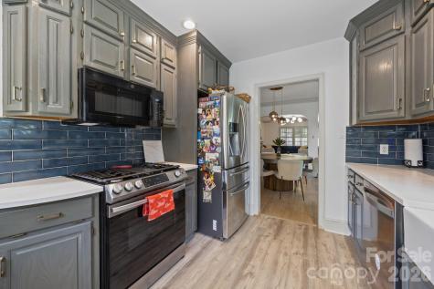 2414 Hassell Place Charlotte NC 28209
