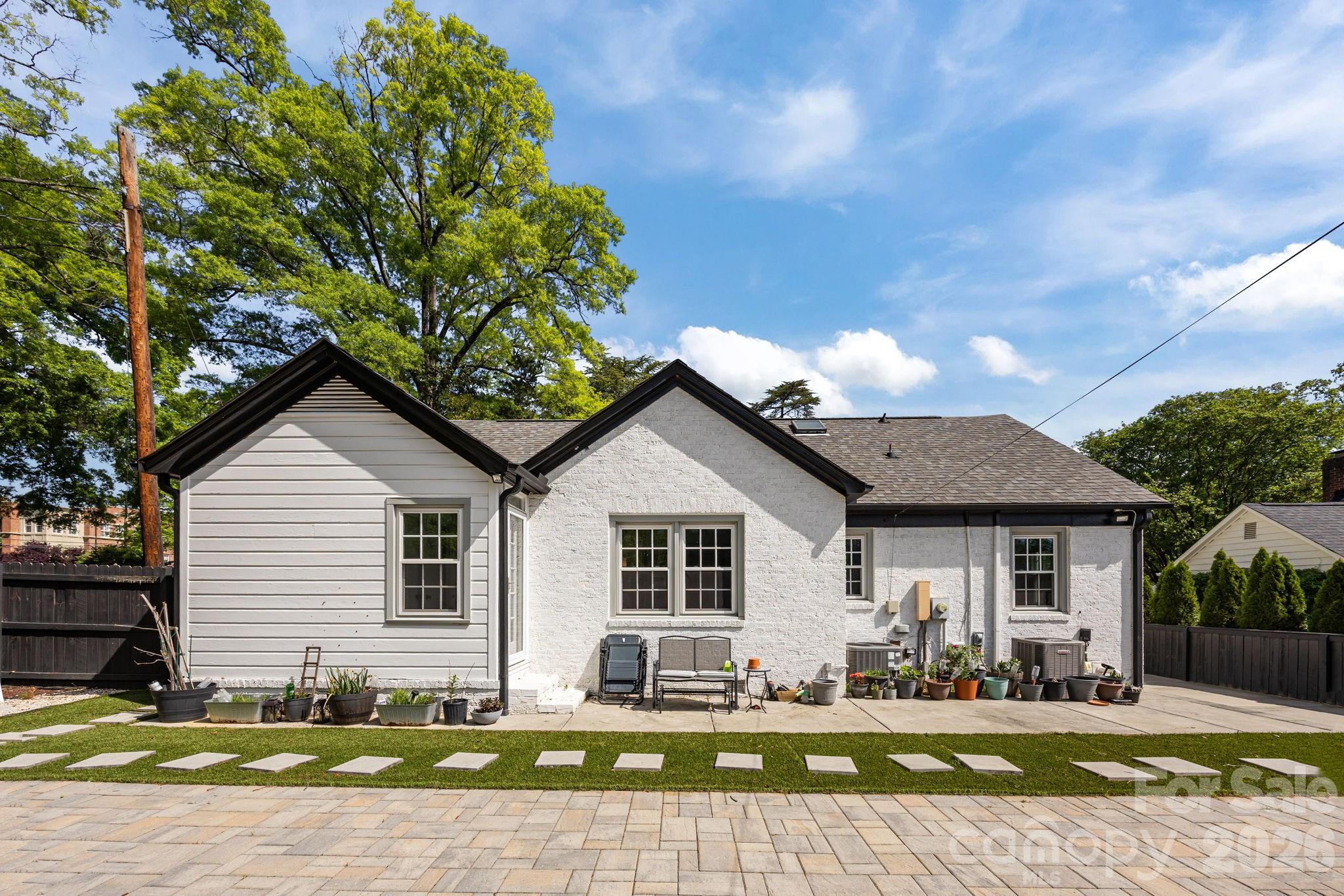 2414 Hassell Place Charlotte NC 28209