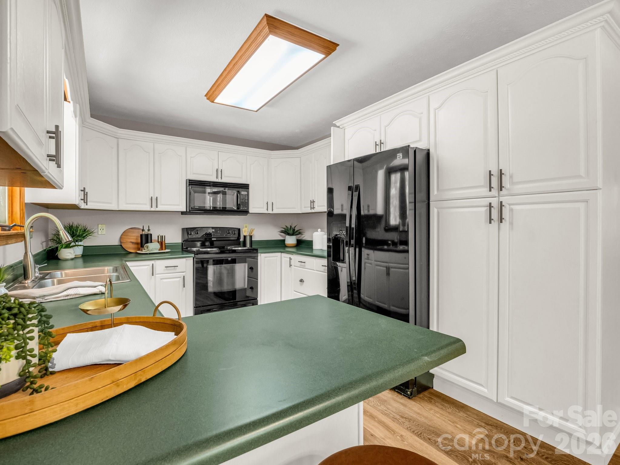 2304 Mountain Page Road Saluda NC 28773