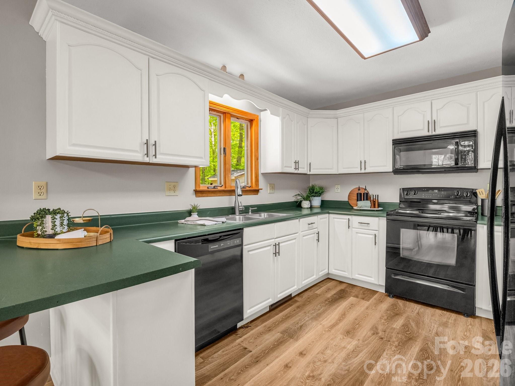2304 Mountain Page Road Saluda NC 28773