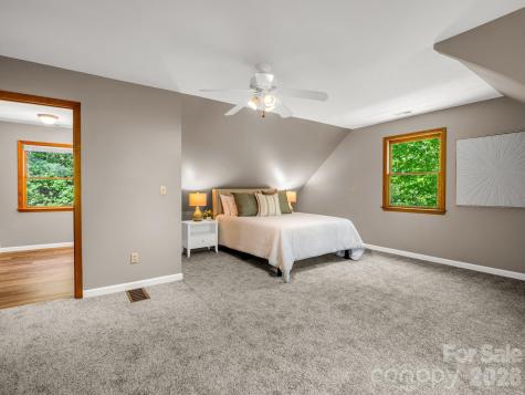 2304 Mountain Page Road Saluda NC 28773