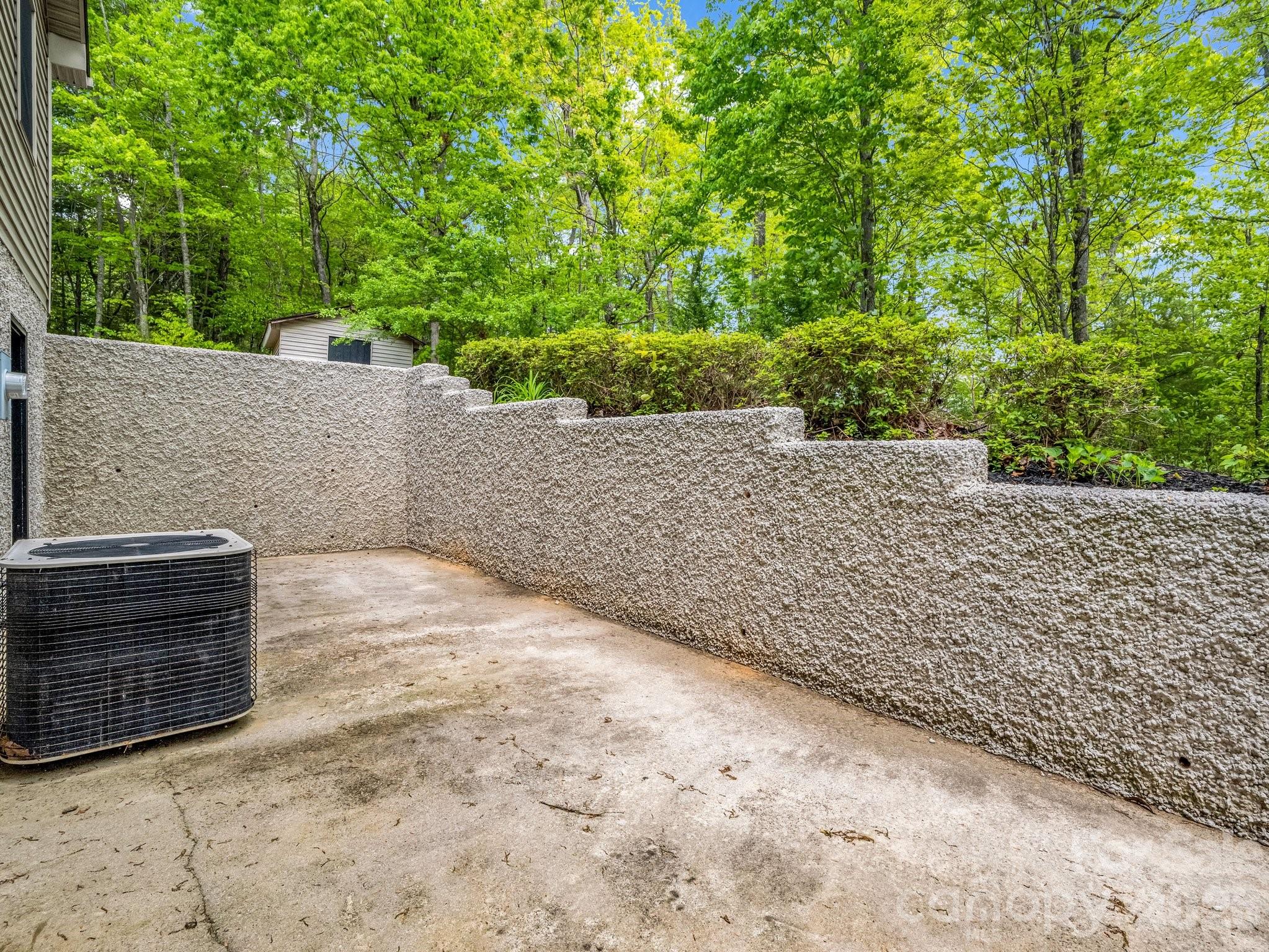 2304 Mountain Page Road Saluda NC 28773