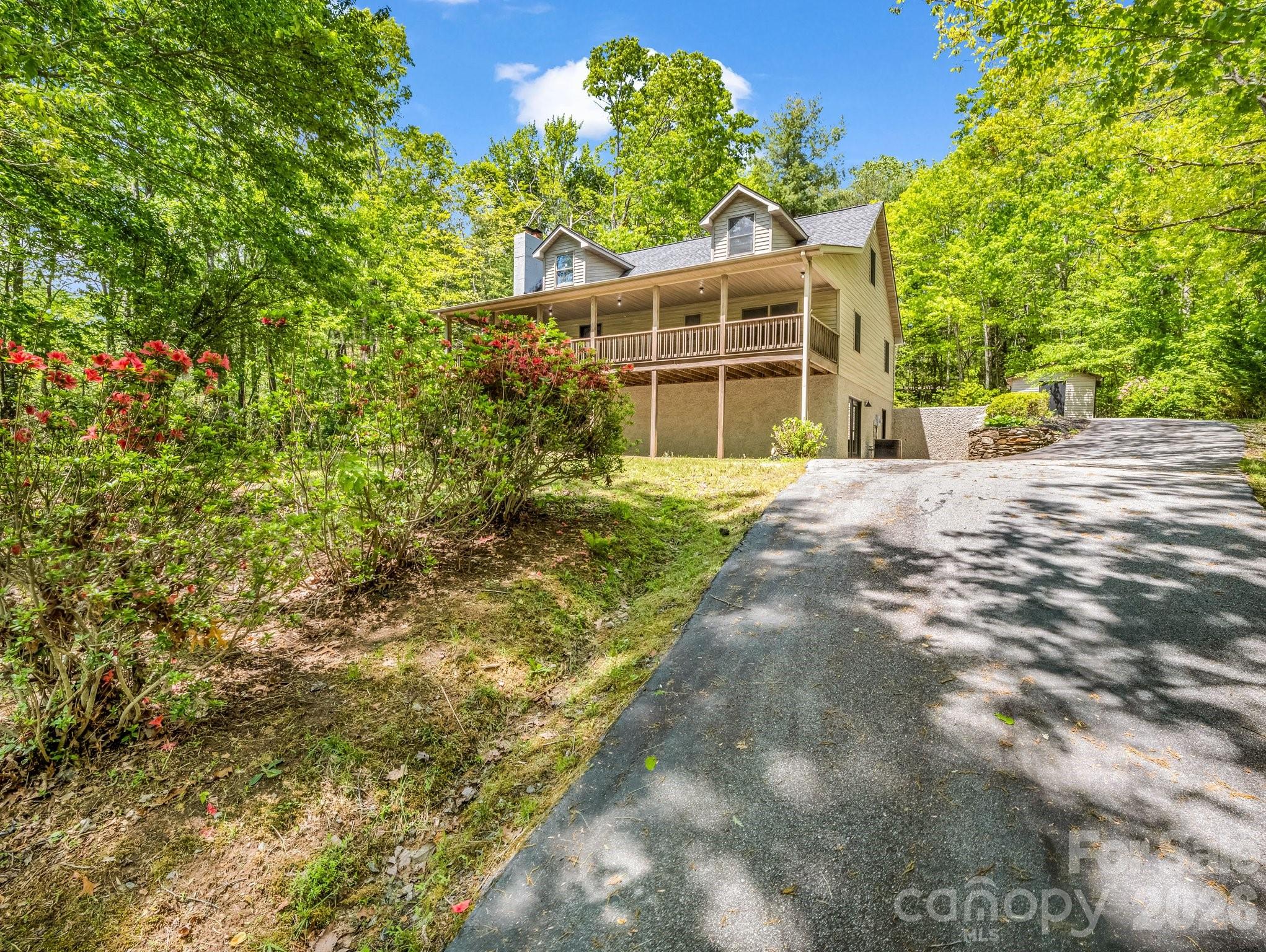 2304 Mountain Page Road Saluda NC 28773