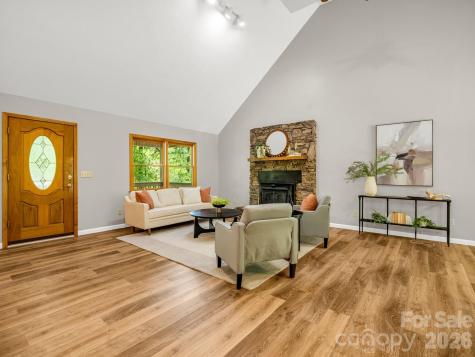 2304 Mountain Page Road Saluda NC 28773