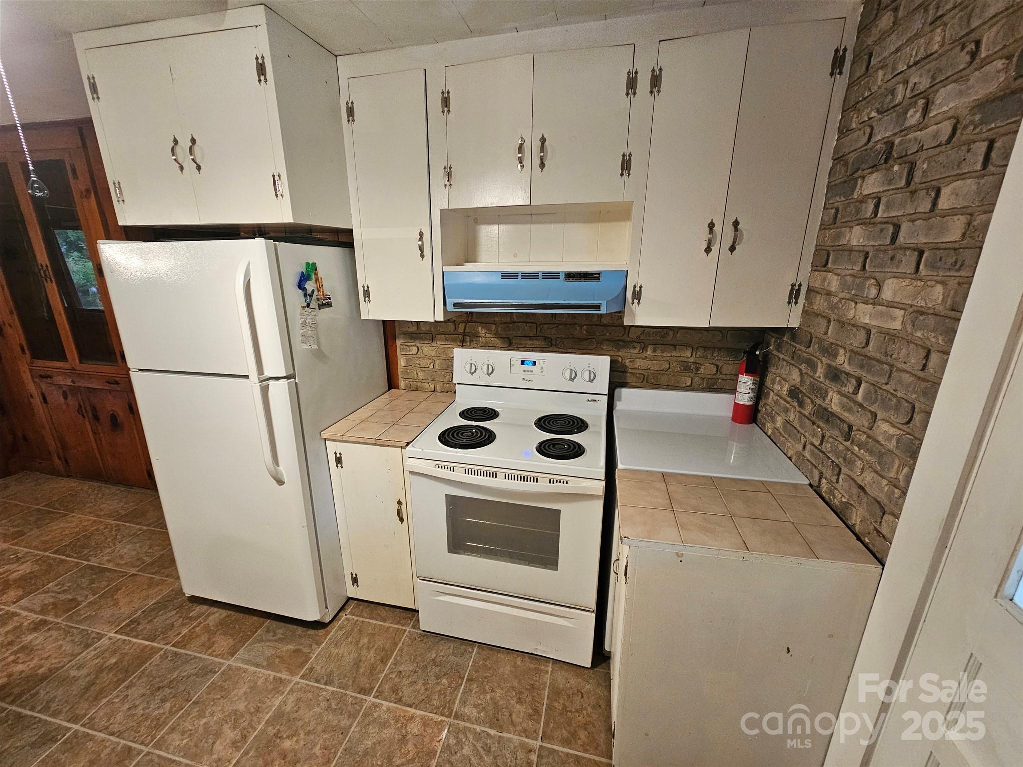 573 Uptons Landing Road Marion NC 28752
