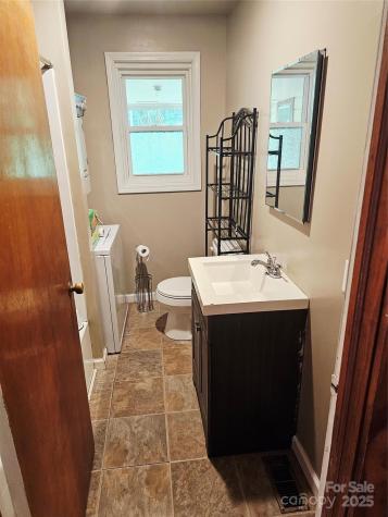 573 Uptons Landing Road Marion NC 28752