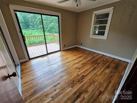 573 Uptons Landing Road Marion NC 28752