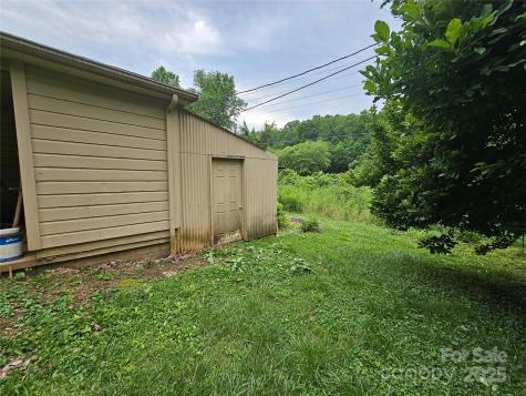 573 Uptons Landing Road Marion NC 28752