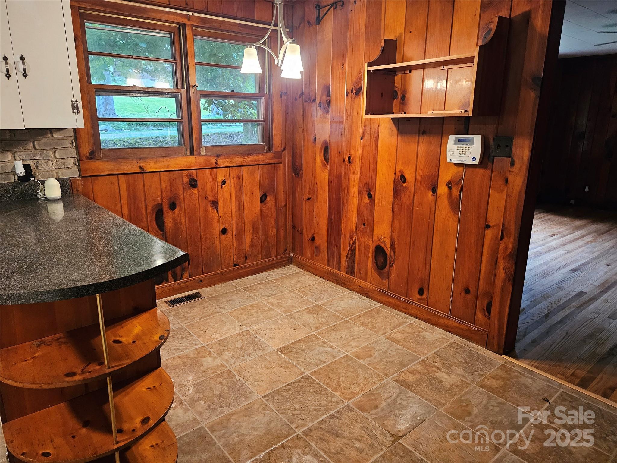 573 Uptons Landing Road Marion NC 28752