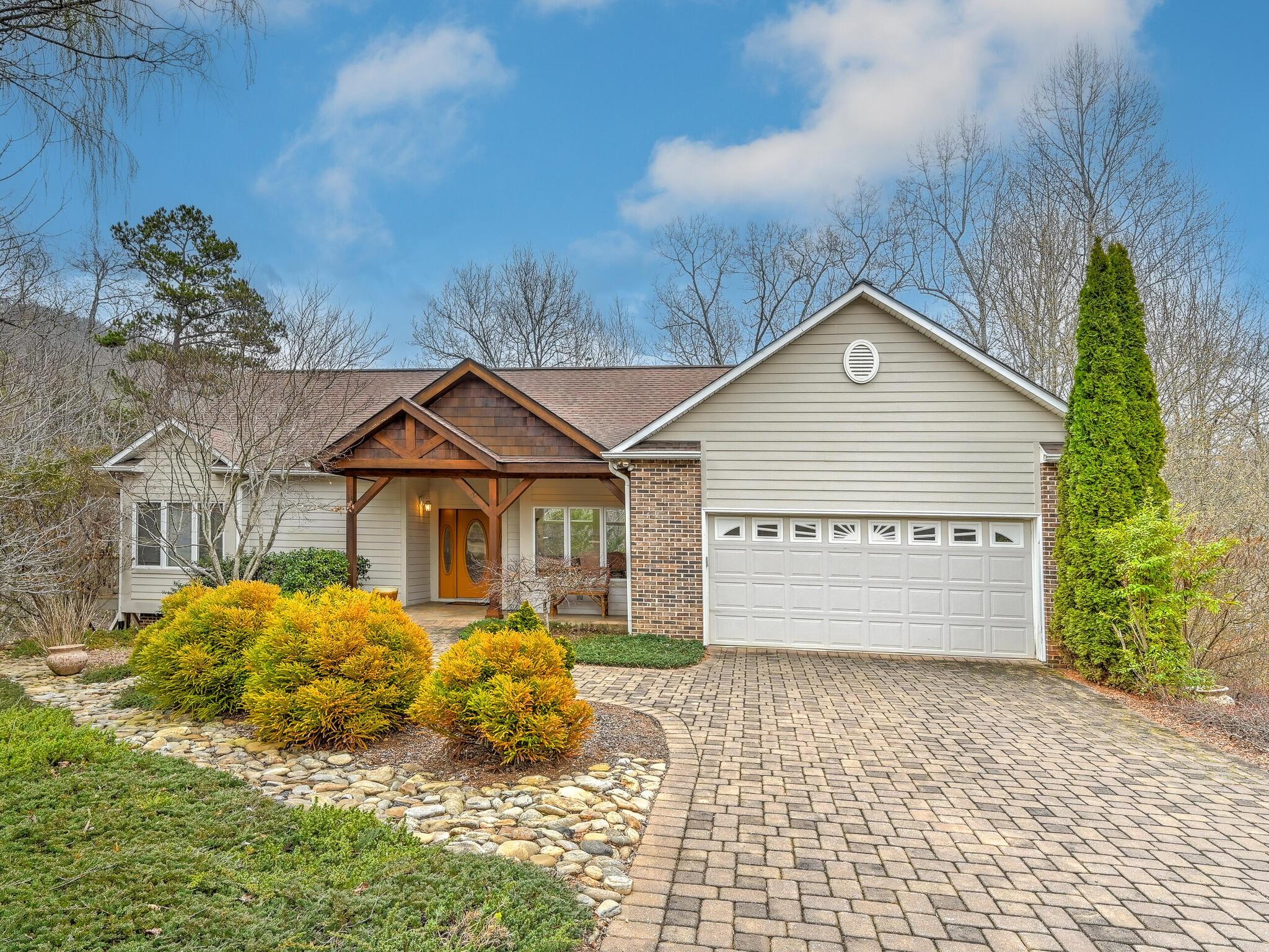 7 Ridgemont Drive Weaverville NC 28787