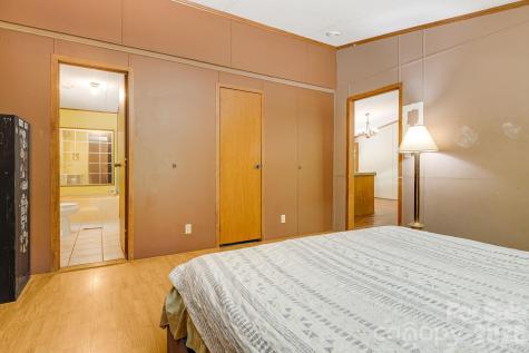 94 Long Ridge Road Candler NC 28715