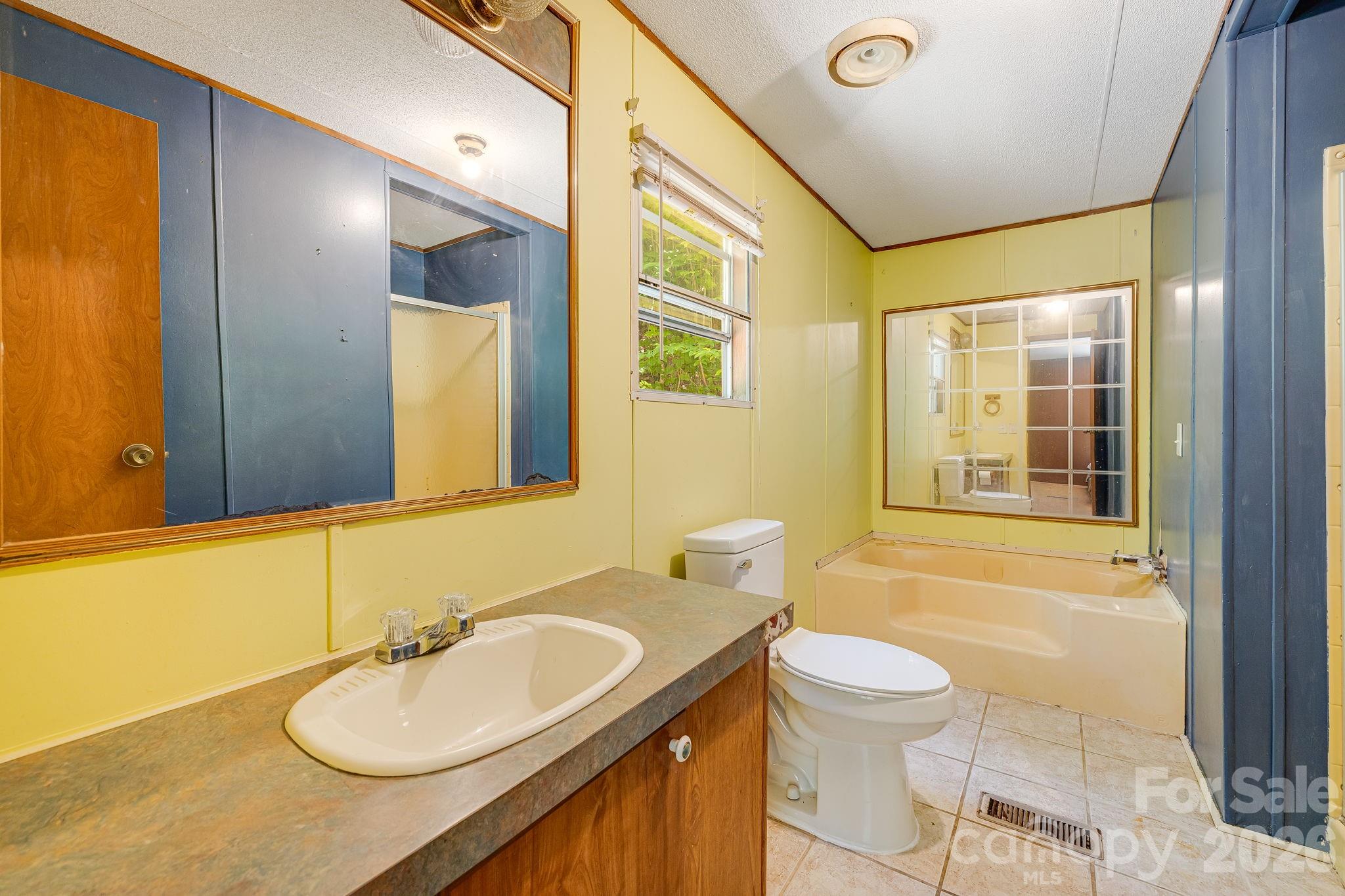 94 Long Ridge Road Candler NC 28715