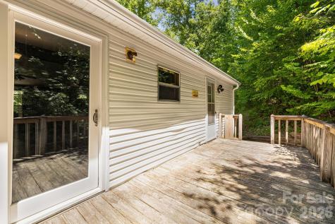 94 Long Ridge Road Candler NC 28715
