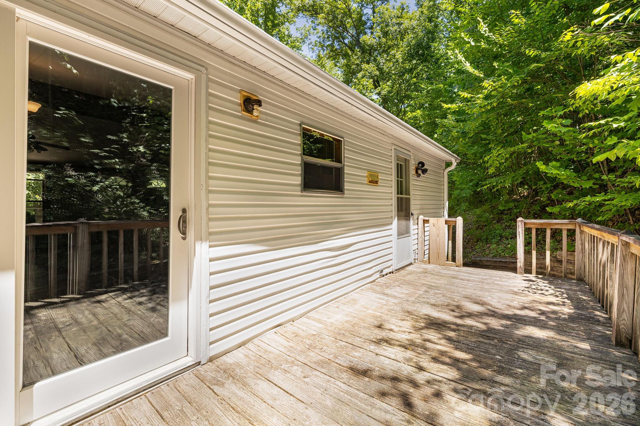 94 Long Ridge Road Candler NC 28715
