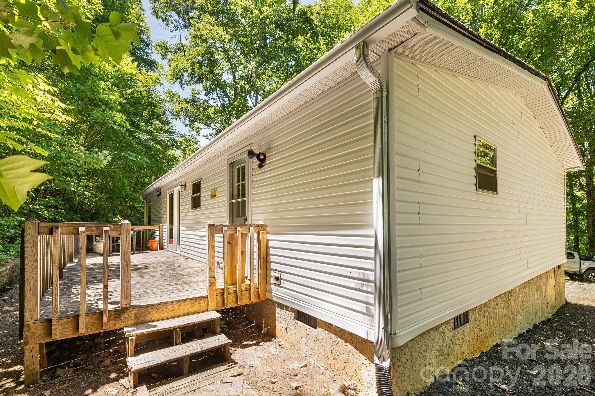 94 Long Ridge Road Candler NC 28715