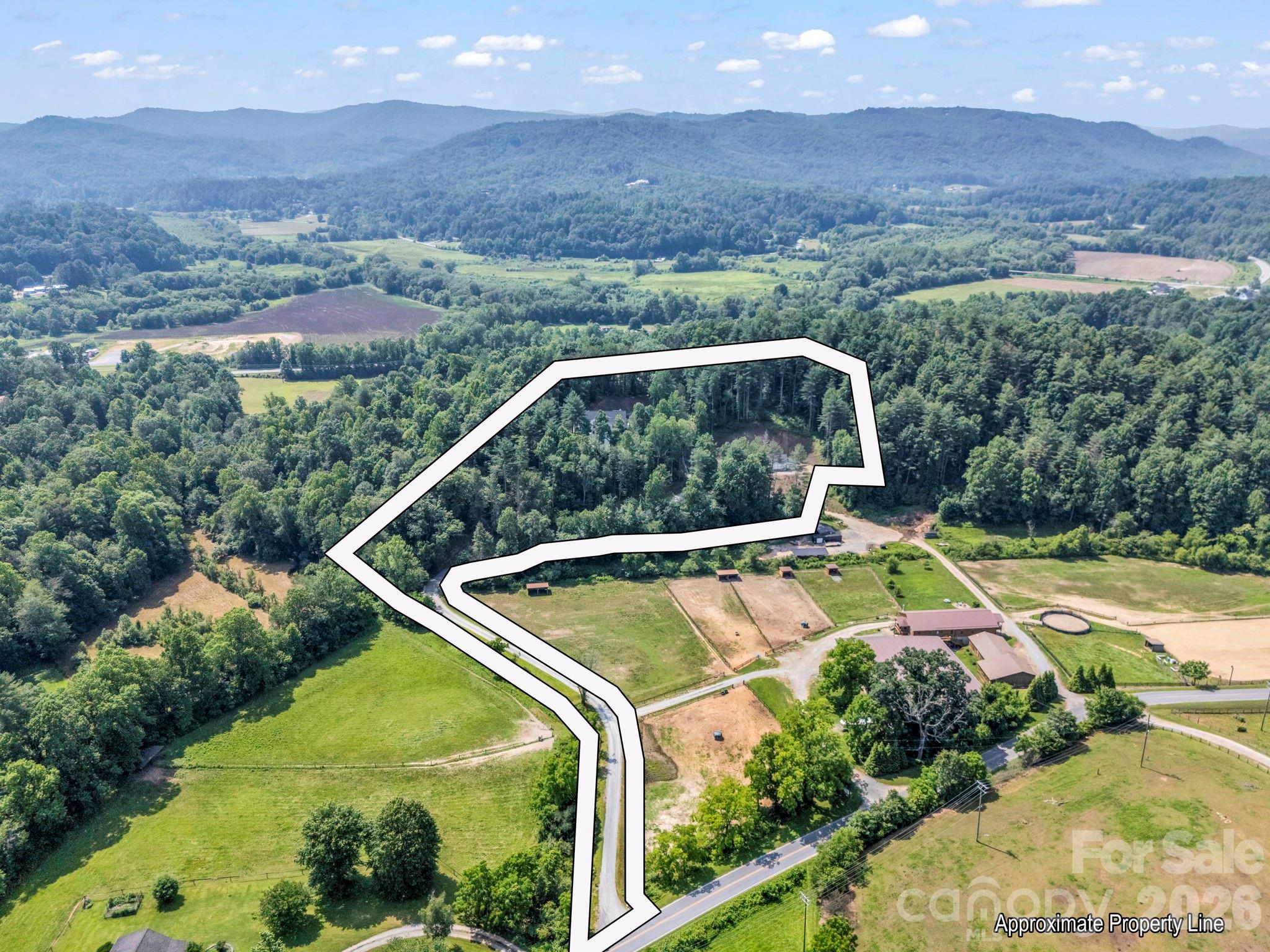 5717 Turnpike Road Horse Shoe NC 28742