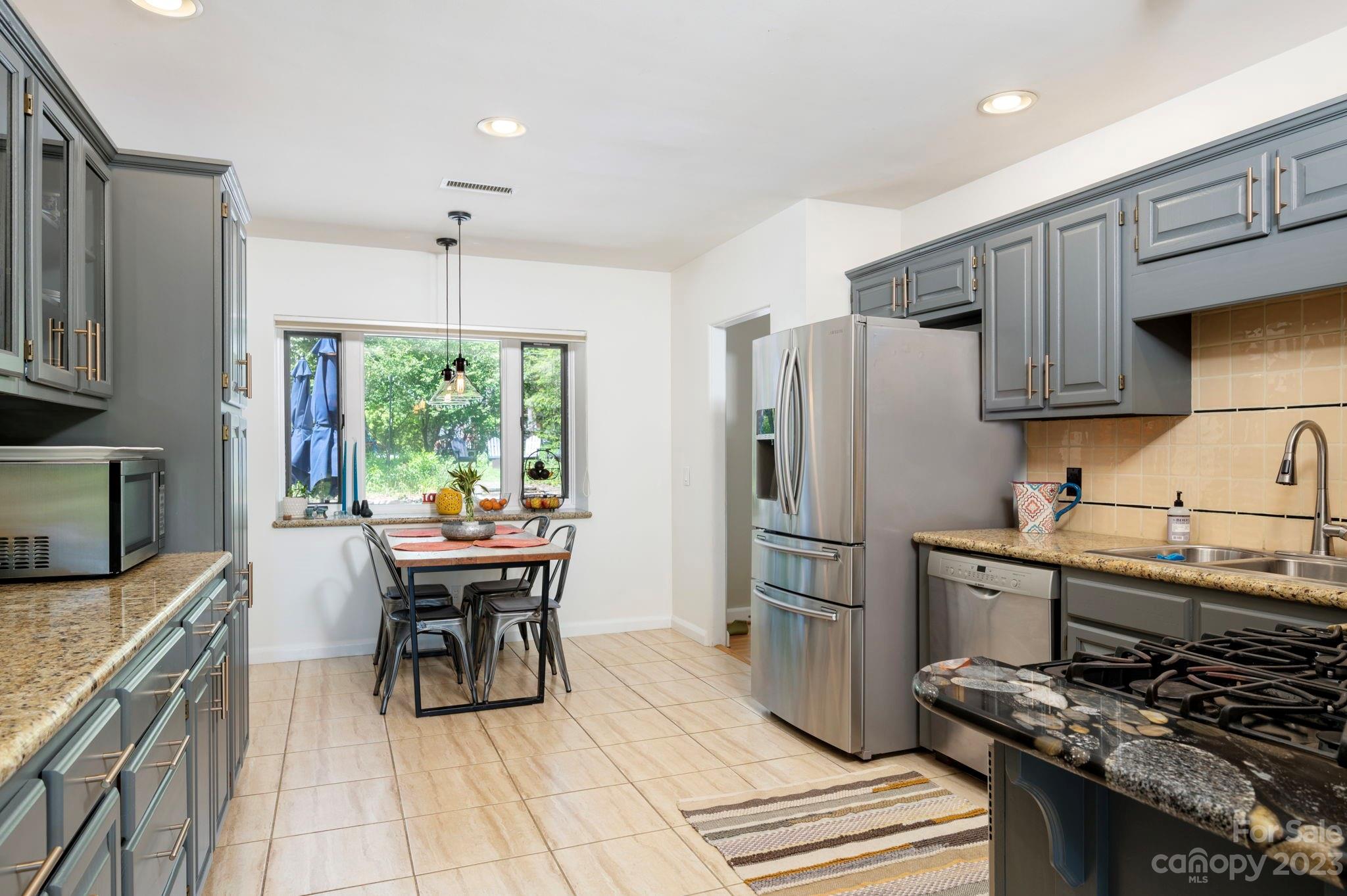 8 W Kensington Road Asheville NC 28804