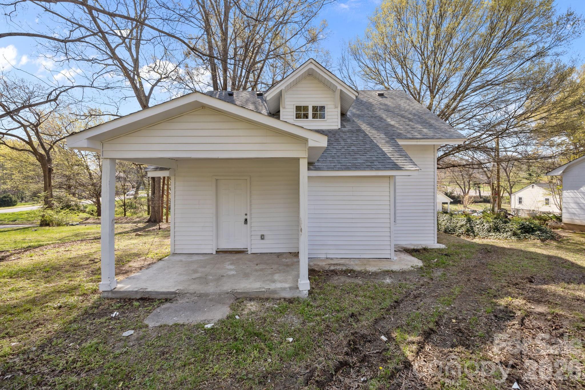 414 W Sharpe Street Statesville NC 28677