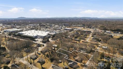 324 17th Avenue NE Hickory NC 28601