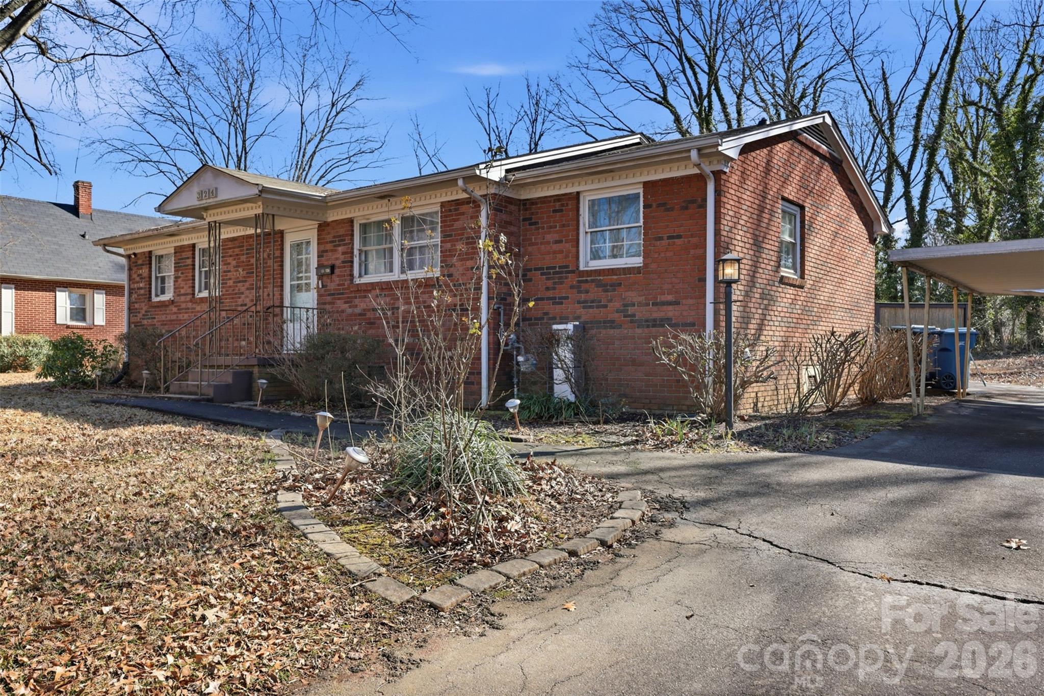 324 17th Avenue NE Hickory NC 28601
