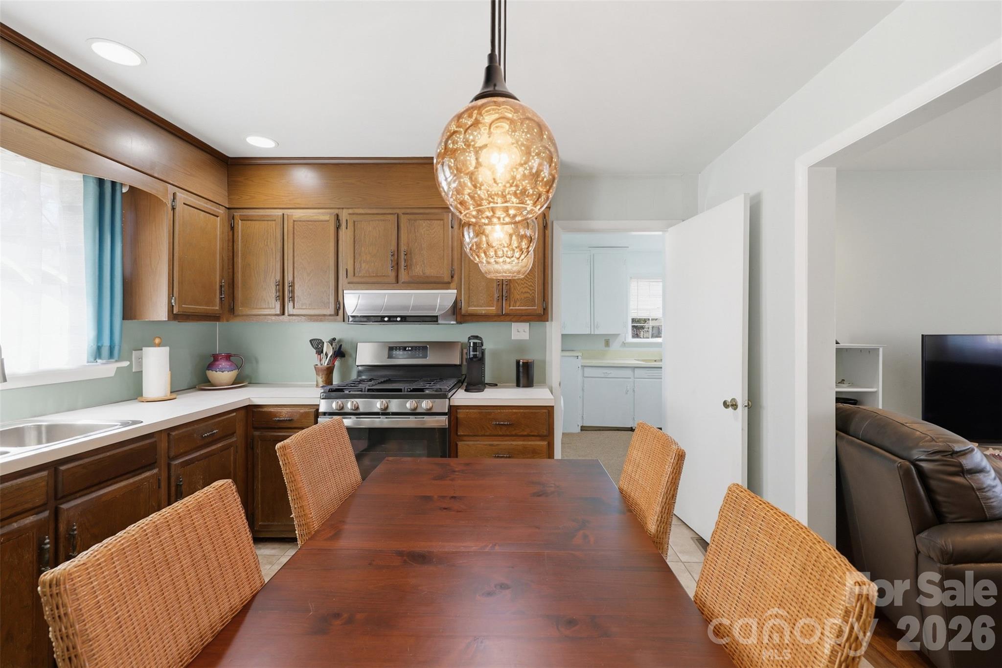 324 17th Avenue NE Hickory NC 28601