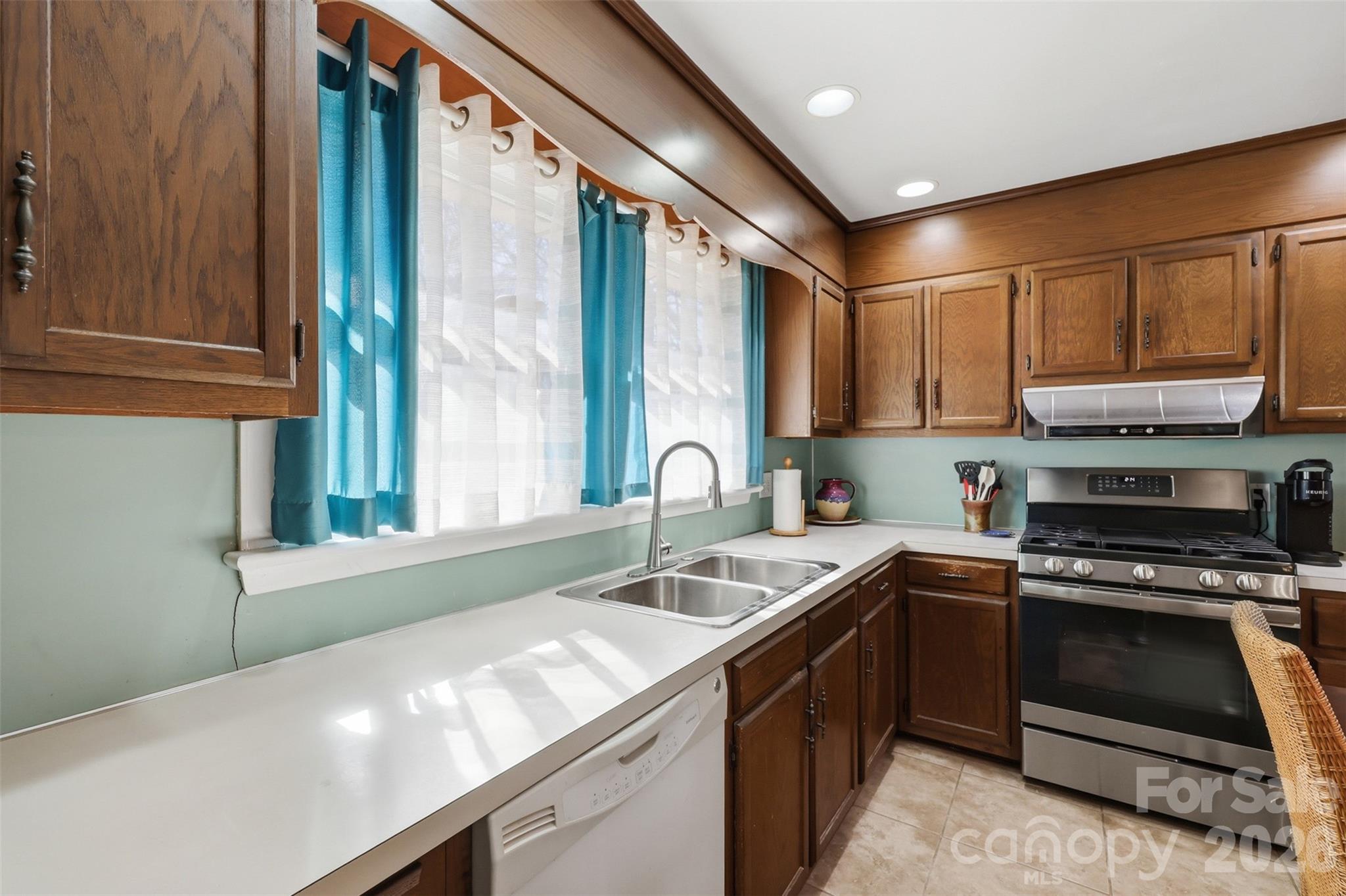 324 17th Avenue NE Hickory NC 28601