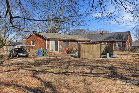 324 17th Avenue NE Hickory NC 28601