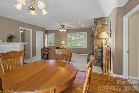 21 Sydney Lane Asheville NC 28806