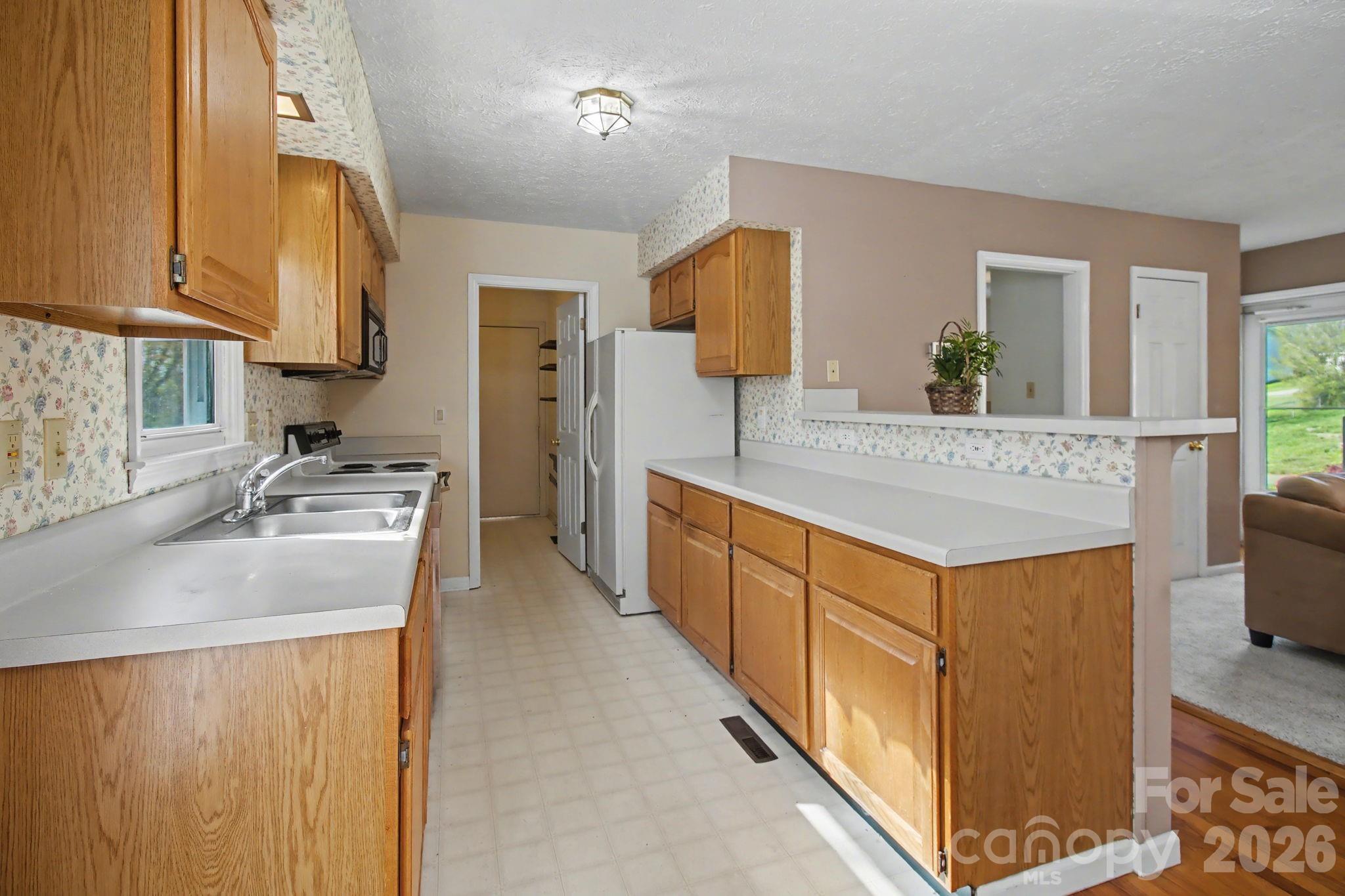 21 Sydney Lane Asheville NC 28806