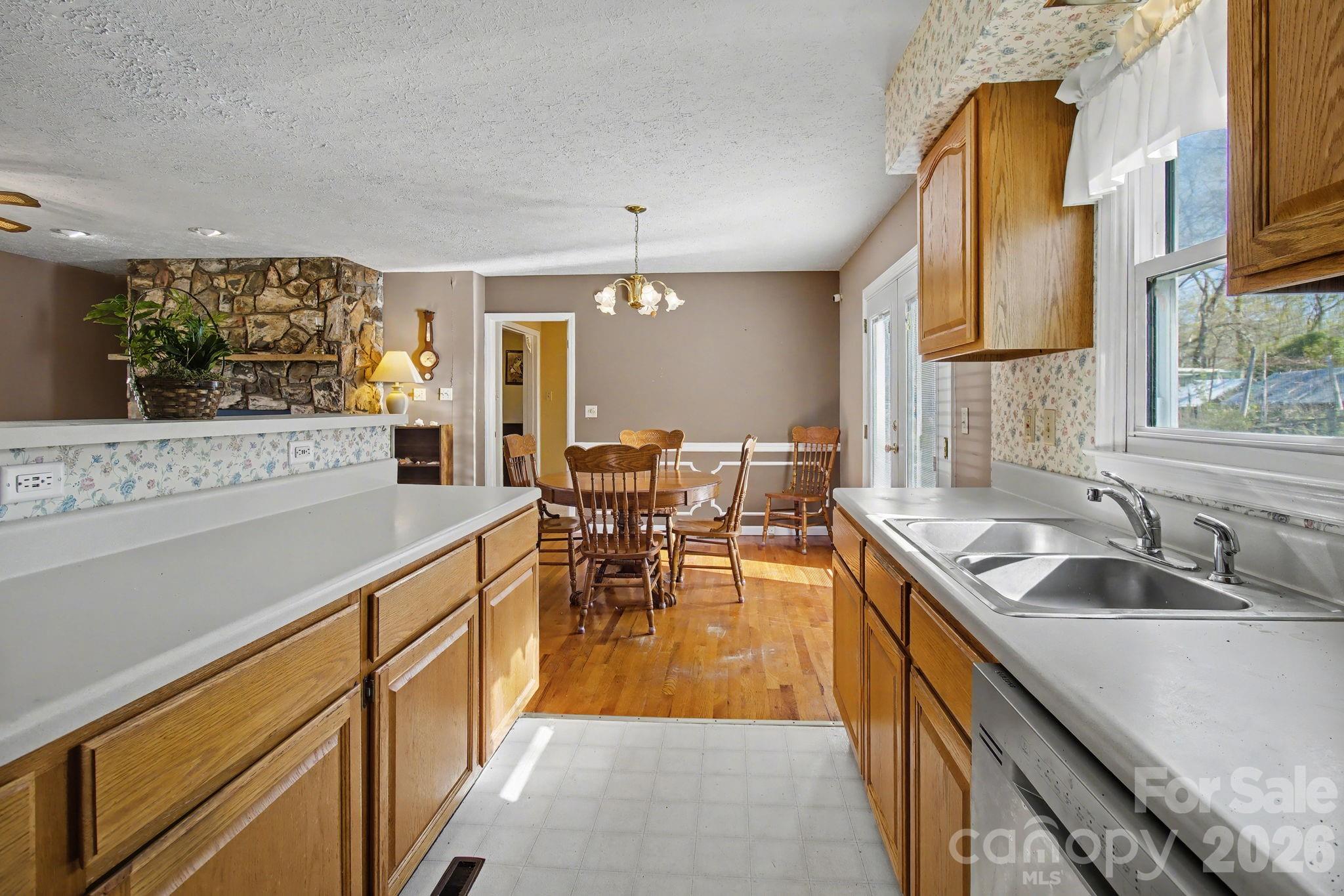 21 Sydney Lane Asheville NC 28806