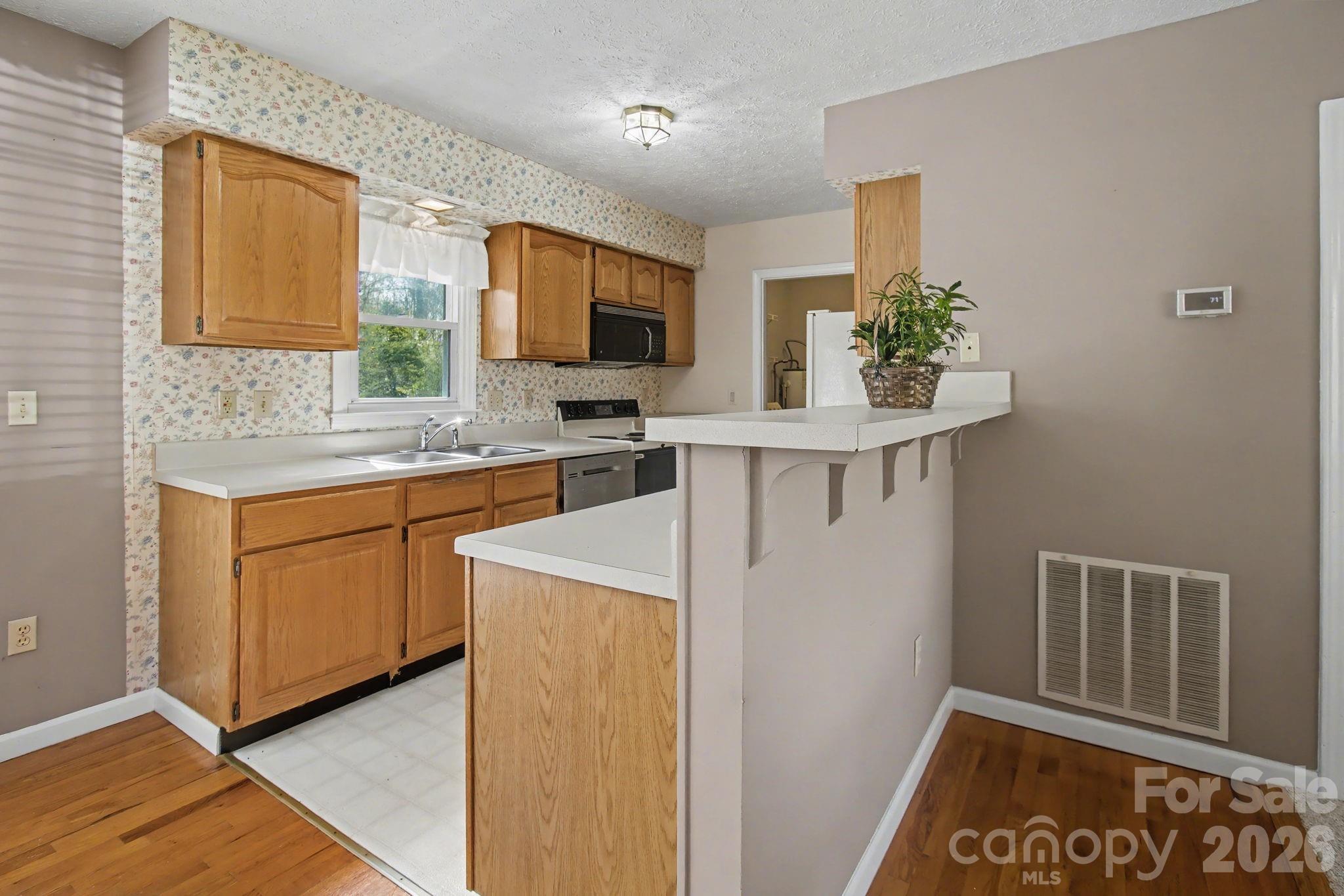 21 Sydney Lane Asheville NC 28806