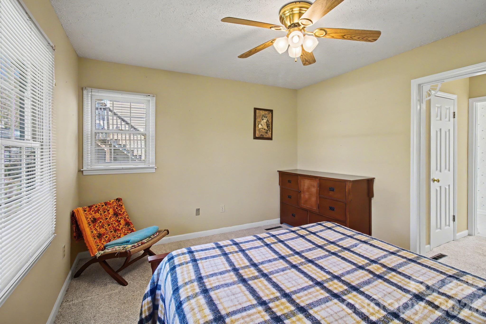 21 Sydney Lane Asheville NC 28806