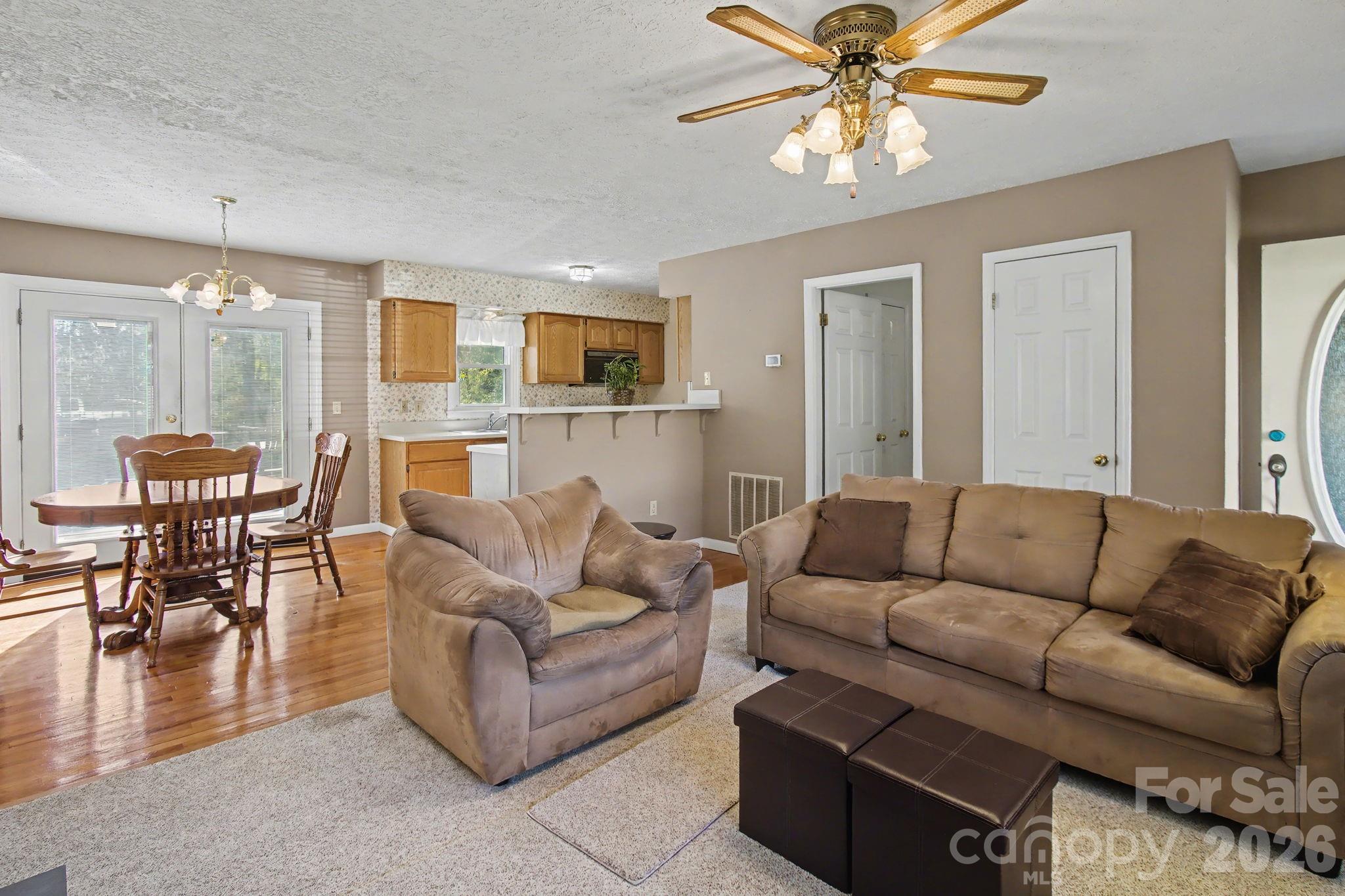 21 Sydney Lane Asheville NC 28806