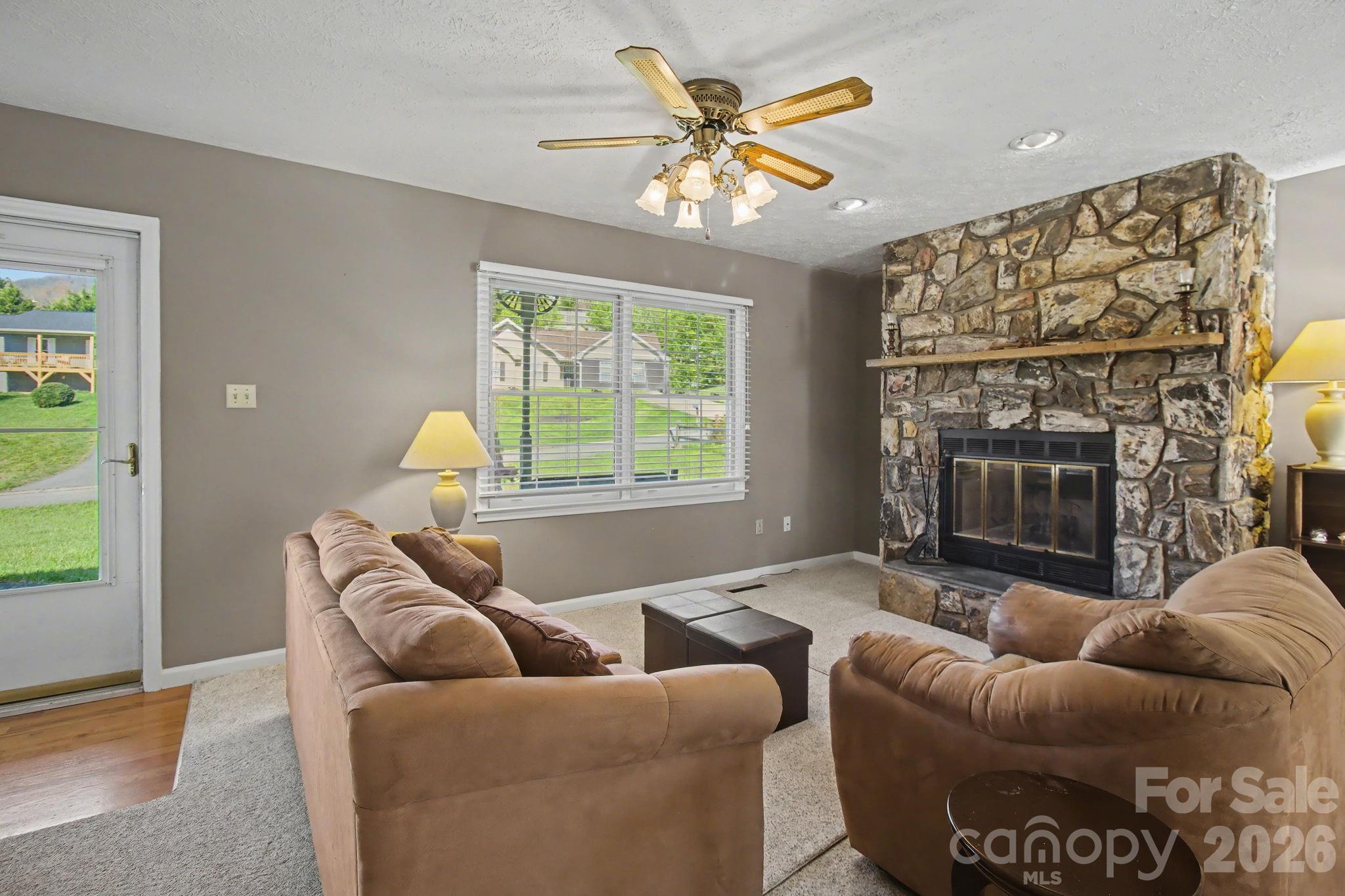 21 Sydney Lane Asheville NC 28806