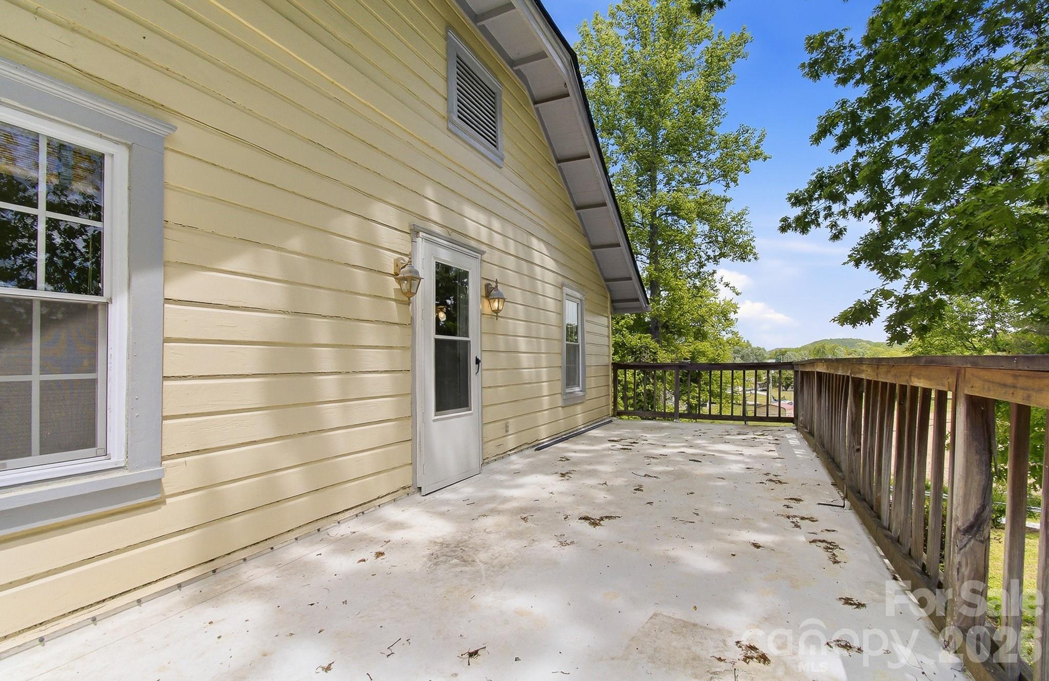479 Street Pauls Road Hendersonville NC 28792