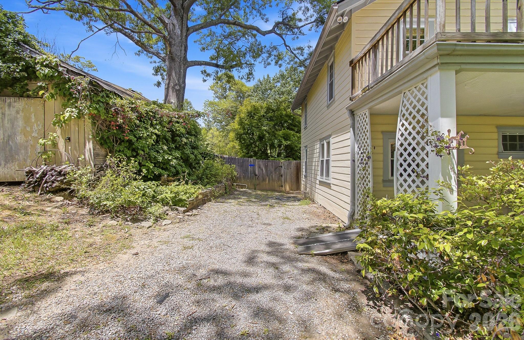 479 Street Pauls Road Hendersonville NC 28792