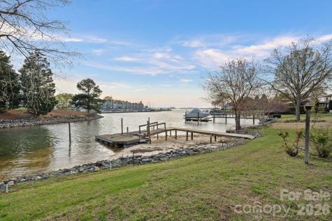 18726 Bluff Point Road Cornelius NC 28031