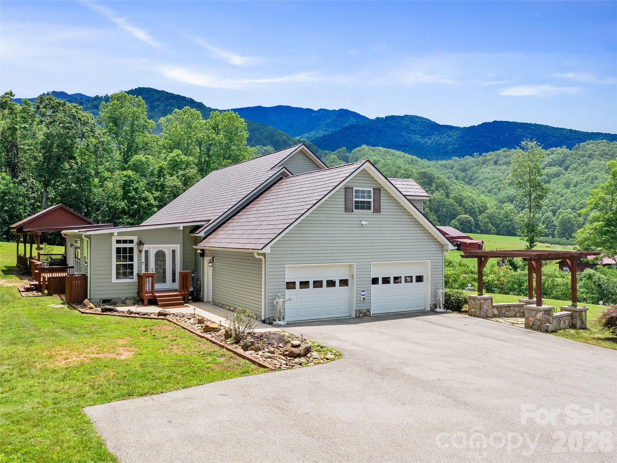 253 Odoms Chapel Road Bakersville NC 28705