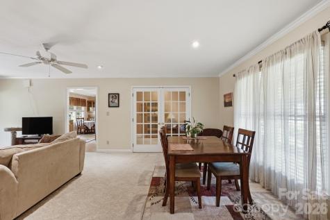 4323 Creemore Drive Charlotte NC 28213