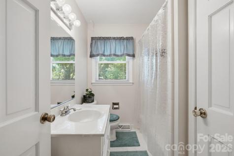4323 Creemore Drive Charlotte NC 28213