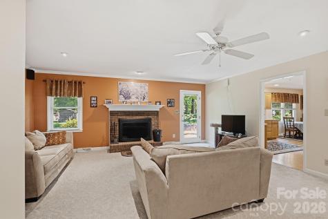 4323 Creemore Drive Charlotte NC 28213