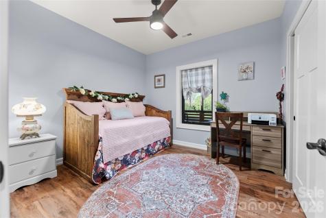 47 Winghaven Heights Waynesville NC 28786