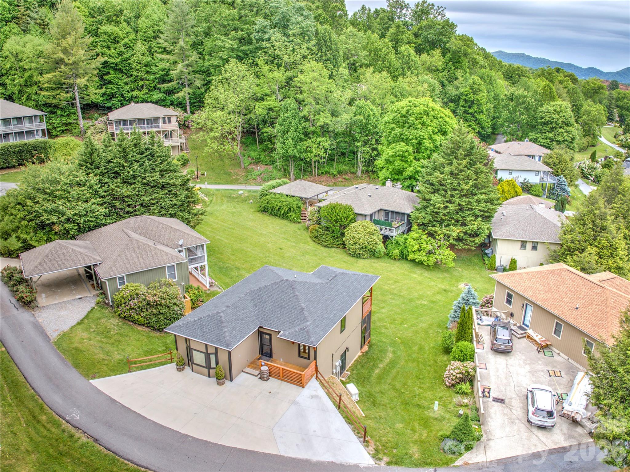 47 Winghaven Heights Waynesville NC 28786