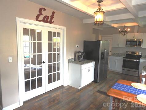 201 Merriman Road Hendersonville NC 28791